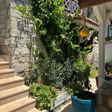 Taşdelen Konukevi Alaçatı