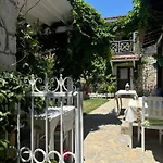 Guest house Tasdelen 3*